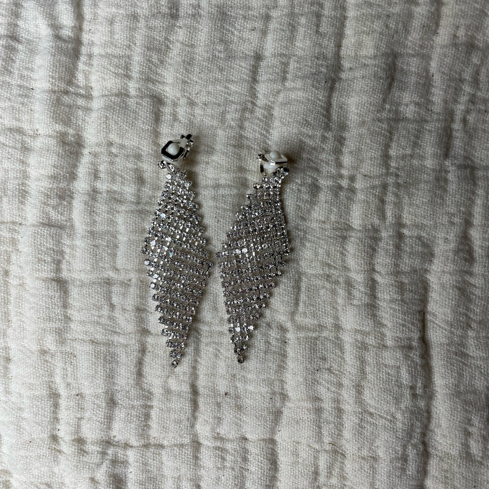 Sparkly Diamond shaped earrings